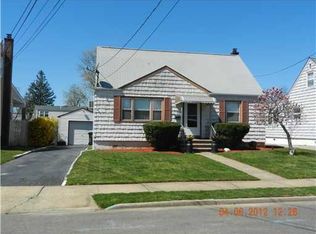 155 W Hill Rd, Colonia, NJ 07067