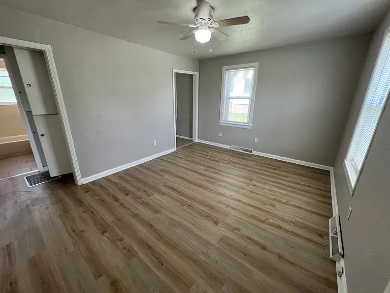 210 Mill St — Photo 9