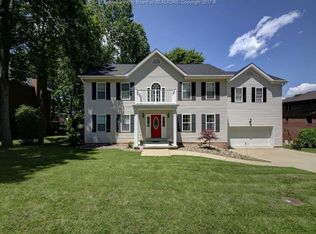 3610 Brookshire Dr, Hurricane, WV 25526