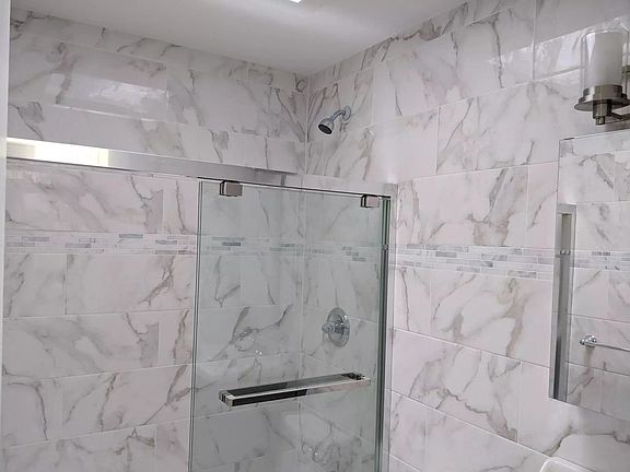 5th image of 14117 Jewel Ave #2