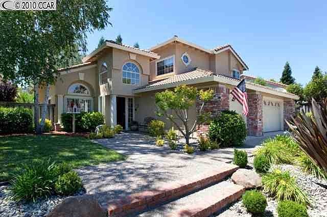 1st image of 746 Sweet Water Dr