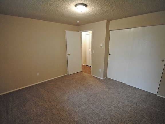 5th image of 5317 107th St NE