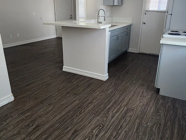 4914 67th St #2 — Photo 3
