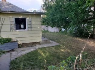 704 12th St, Wheatland, WY 82201