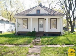 1723 S Quincy Ave, Sedalia, MO 65301
