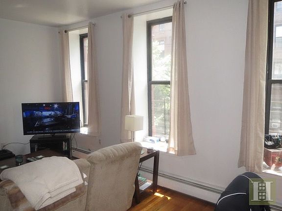 2nd image of 25 W 127th St APT 3