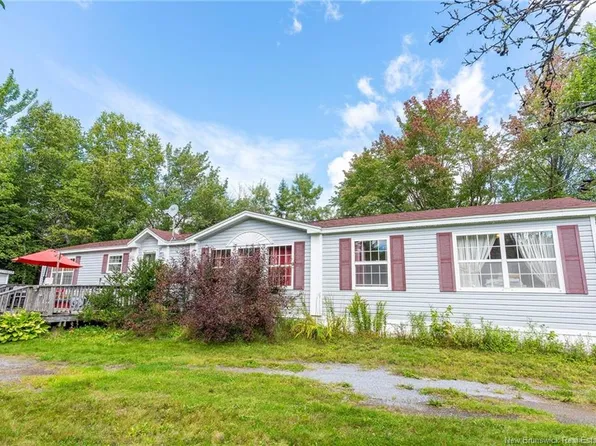 1 Holly St, Simonds, NB E2S 2M9