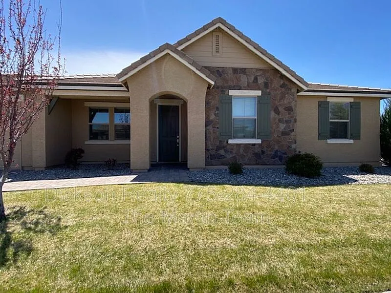 3 bed, 2.0 bath, 1674 sqft, $2,550 — Photo 2