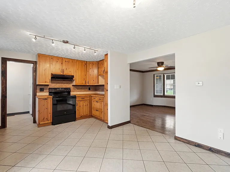 27 Laurelgrove Dr — Photo 10