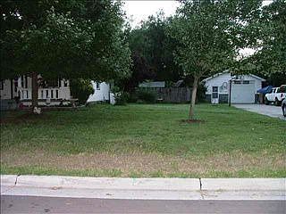 2nd image of 527 N Baehr St