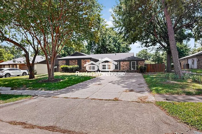 1919 Buckeye Dr — Photo 4