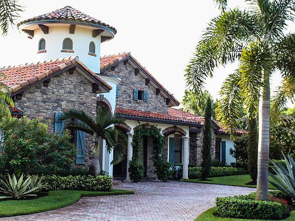 Home For Sale In Pine Tree Golf Club