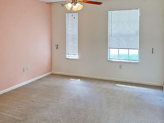 4th image of 10075 GATE Parkway #1909
