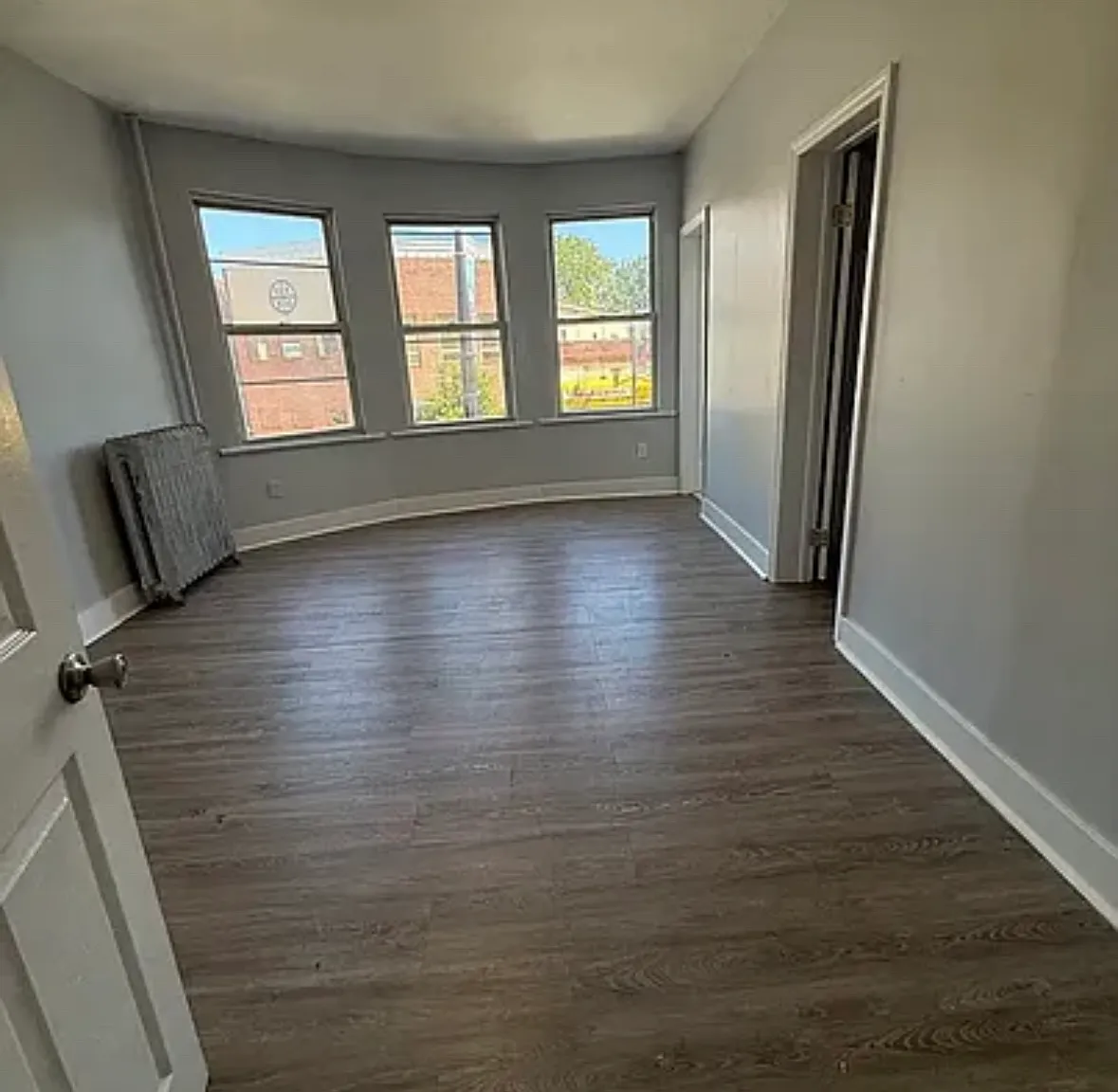 4 bed, $2,300 — Photo 4