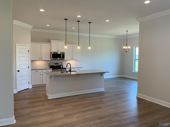 3rd image of 145 Midpark Dr