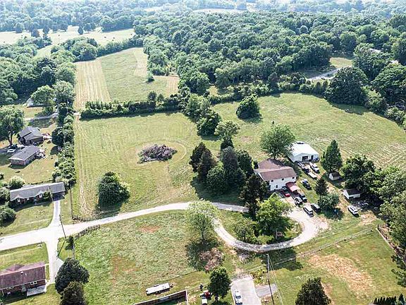 2nd image of 1200 Auction North Sunrise Dr