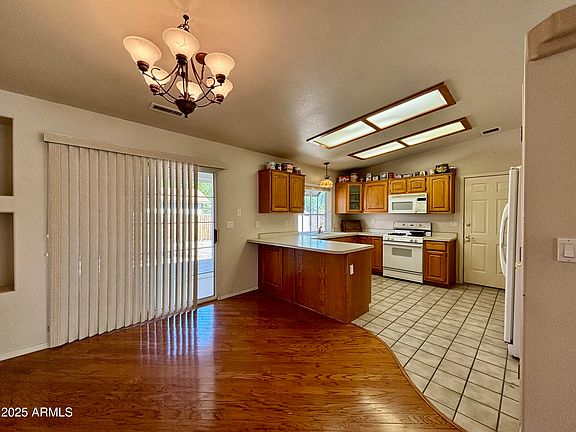 5th image of 4272 N GELDING Drive