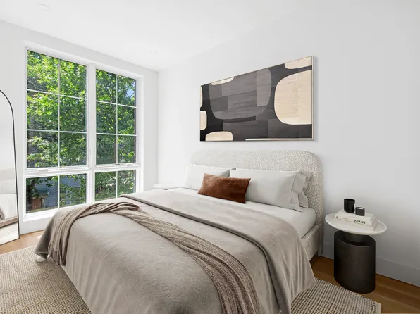 1019 Hancock Street image 7 of 11