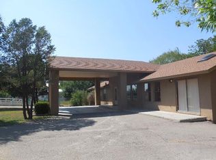 3715 Spring River Rd, Roswell, NM 88203