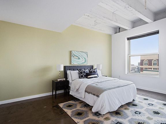 5th image of 21 W 10th St APT 14C