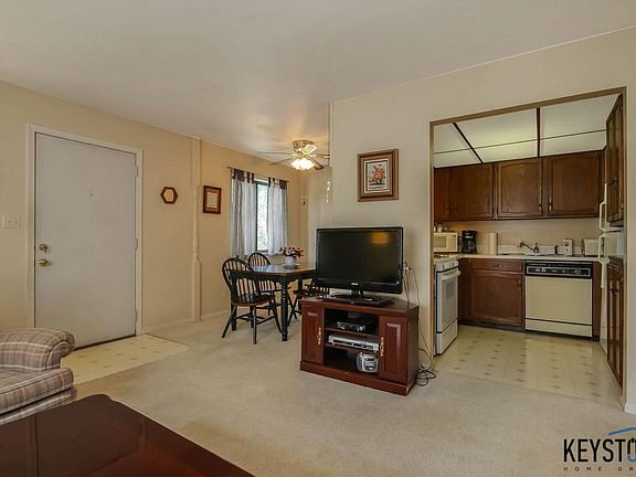 5th image of 2121 Melvin St SW #12