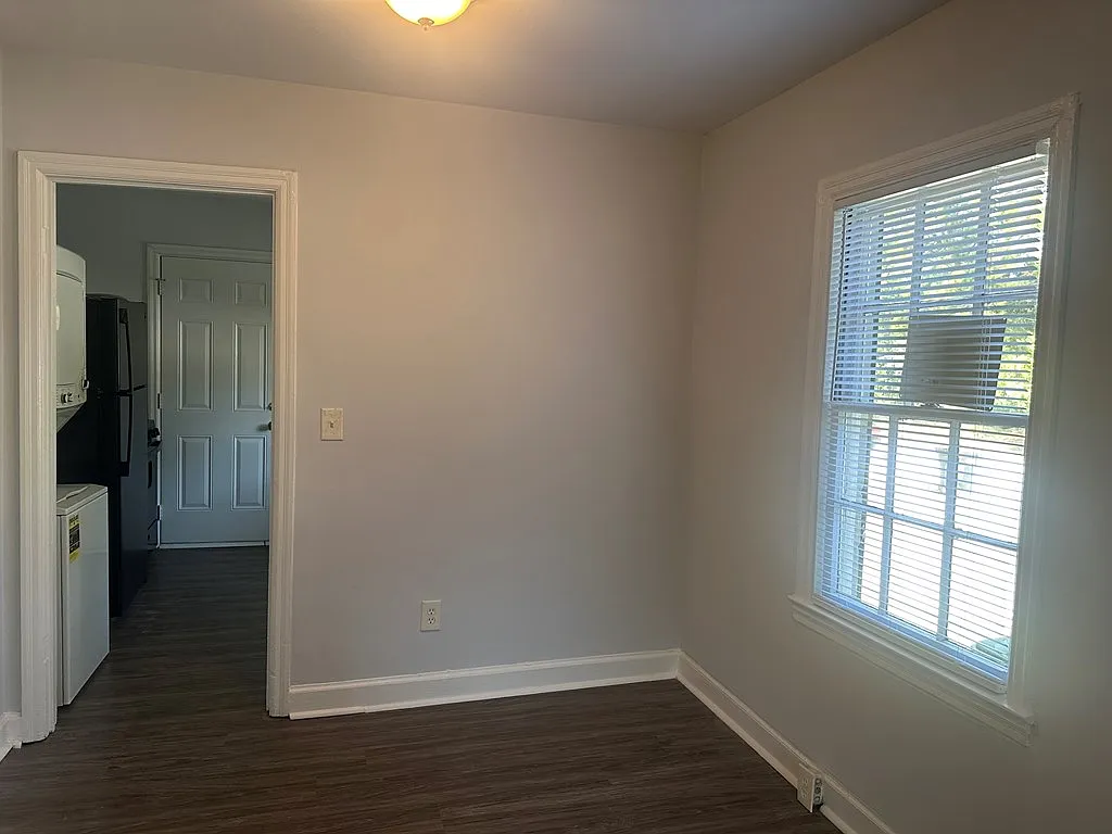 2 bed, 890 sqft, $1,100 — Photo 4