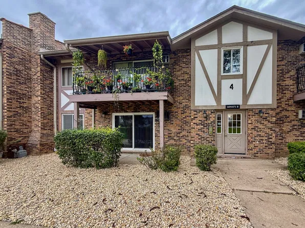 16W471 79th St, Willowbrook, IL