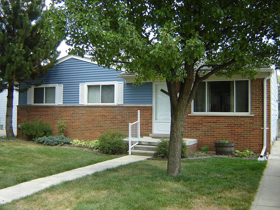 1st image of 15130 Paderewski St