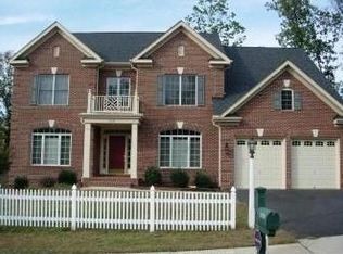 16518 Murray Pl, Woodbridge, VA 22191