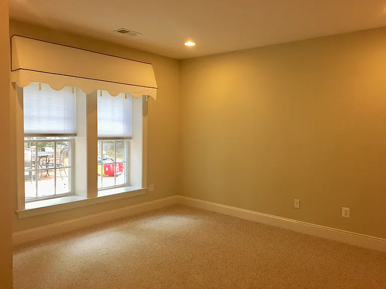 8102 Westchester Dr #B — Photo 29