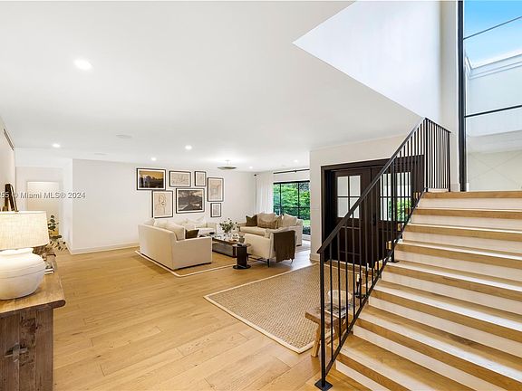 4th image of 7185 E Lago Dr