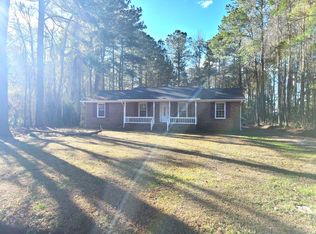 1010 New Rd, Burgaw, NC 28425