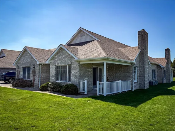 104 Woodhawk Ln, Butler, PA 16001