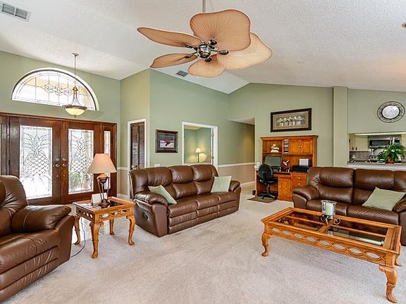 4th image of 591 Waterford Cir E