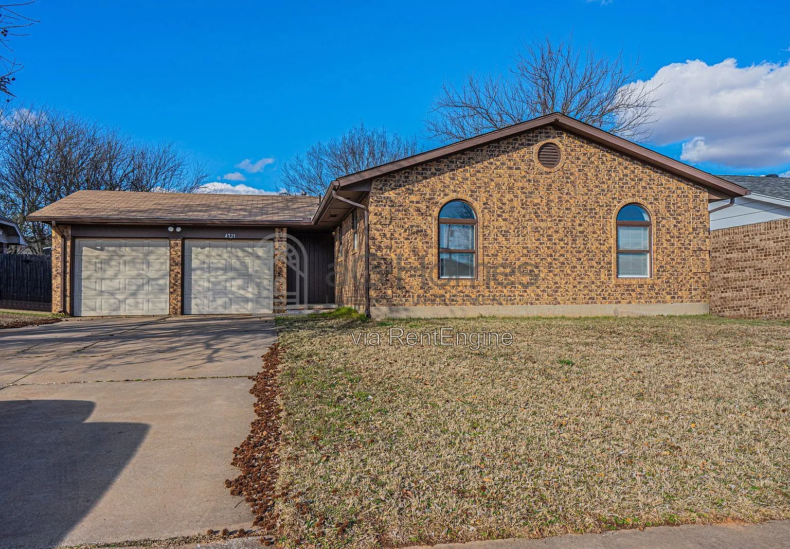 3 bed, 1.5 bath, 1275 sqft, $1,245 — Photo 1