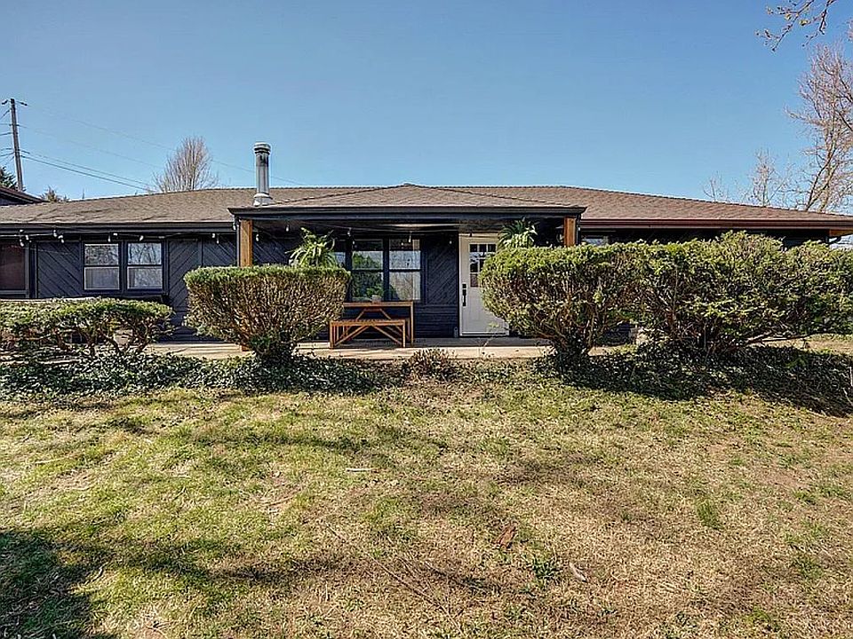 1st image of 1401 Rockhill Cir