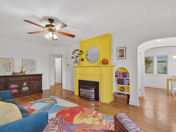 3rd image of 1209 3rd St