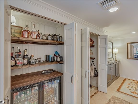2nd image of 1900 Virginia Ave APT 203