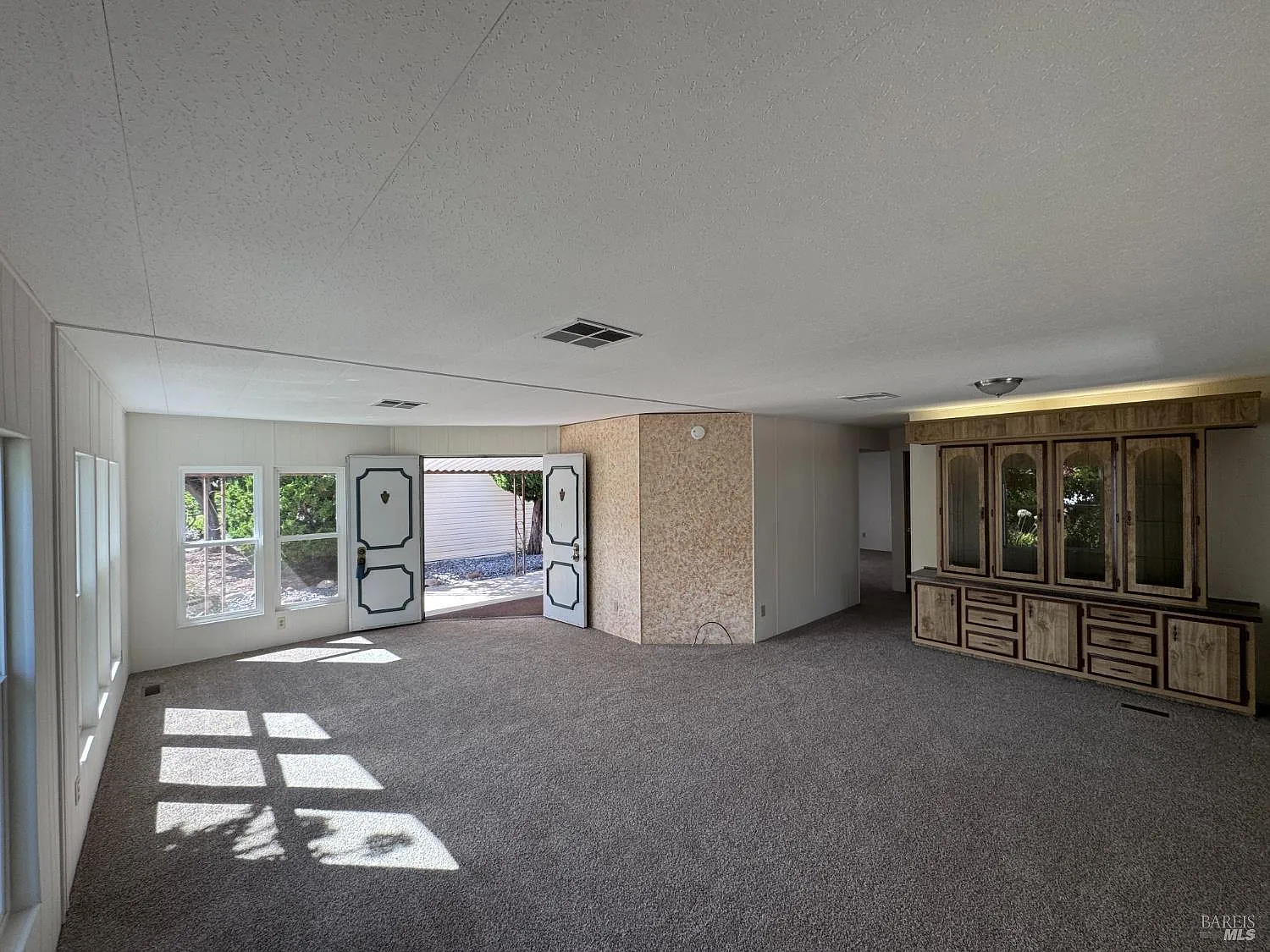 91 Greenrock Court - Photo 4