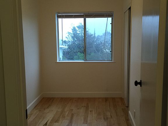 5th image of 1571 Noe St APT 4