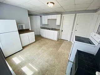 320 Pleasant St #6 — Photo 12