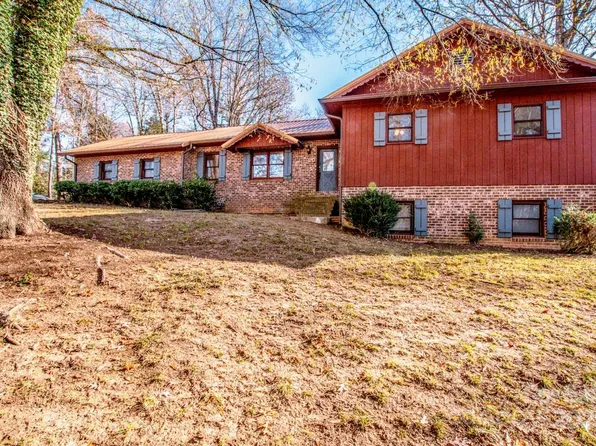 5836 Grace Chapel Rd, Hickory, NC 28601