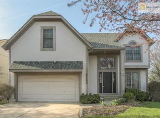 8200 W 127th Cir, Overland Park, KS 66213