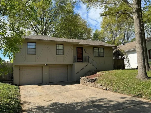 216 SW Richwood Ln, Blue Springs, MO 64014