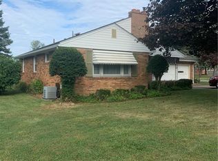 166 Camvet Dr, Campbell, OH