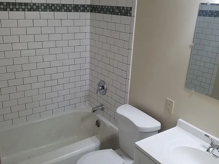 524-24A E. Wright St. — Photo 8