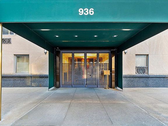 3rd image of 936 5th Ave APT 11A
