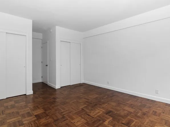 210 East 58th Street image 7 of 19