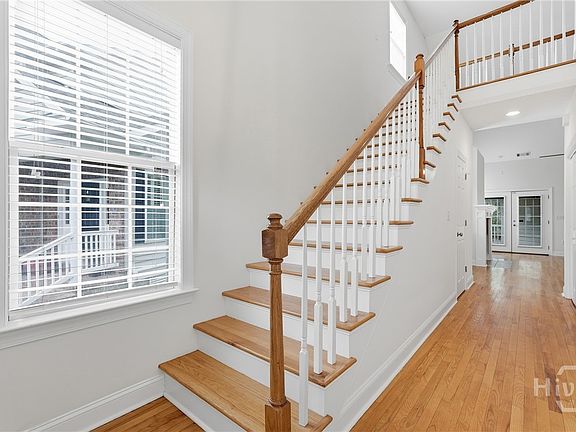 2nd image of 128 Peters Quay