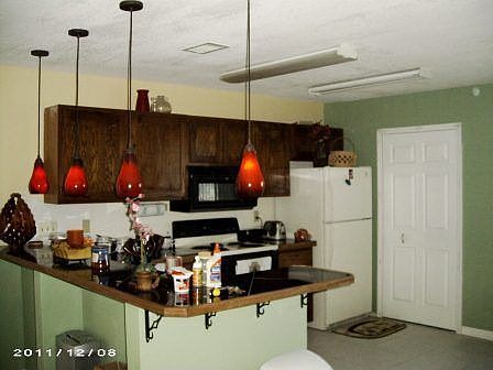 3rd image of 611 Casa Park North Ct